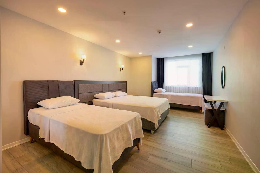 Venesia Hotel — hotel in Arsin