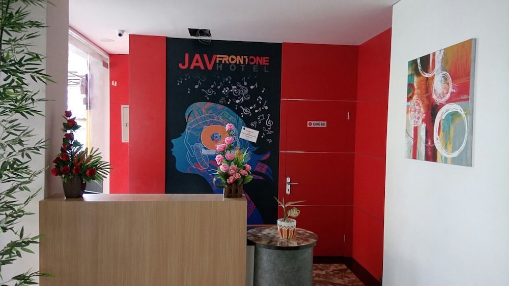 JAV Front One Hotel Lahat — hotel in Lahat