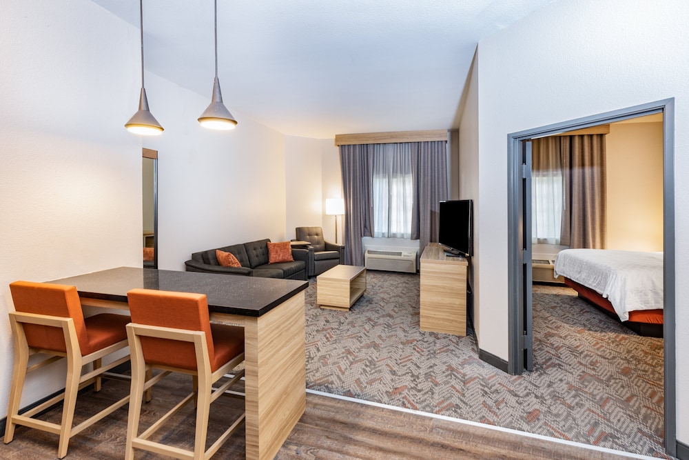 Candlewood Suites Mount Pleasant by IHG - photo 9