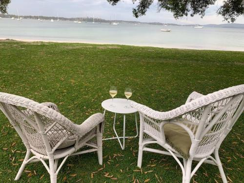 HighTide luxury apartment almost on the beach. — 4-Star Luxury Hotel in Corlette, Australia