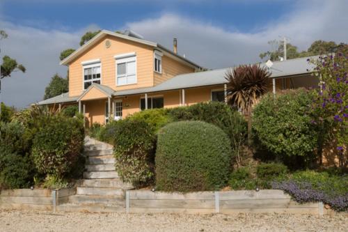 Mhara Downs Country Escape — hotel in Foster
