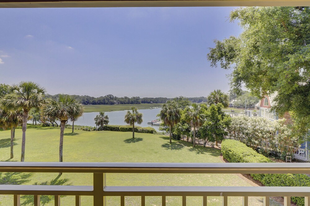 Bluff Villas — 4-Star Luxury Hotel in Hilton Head Island, United States