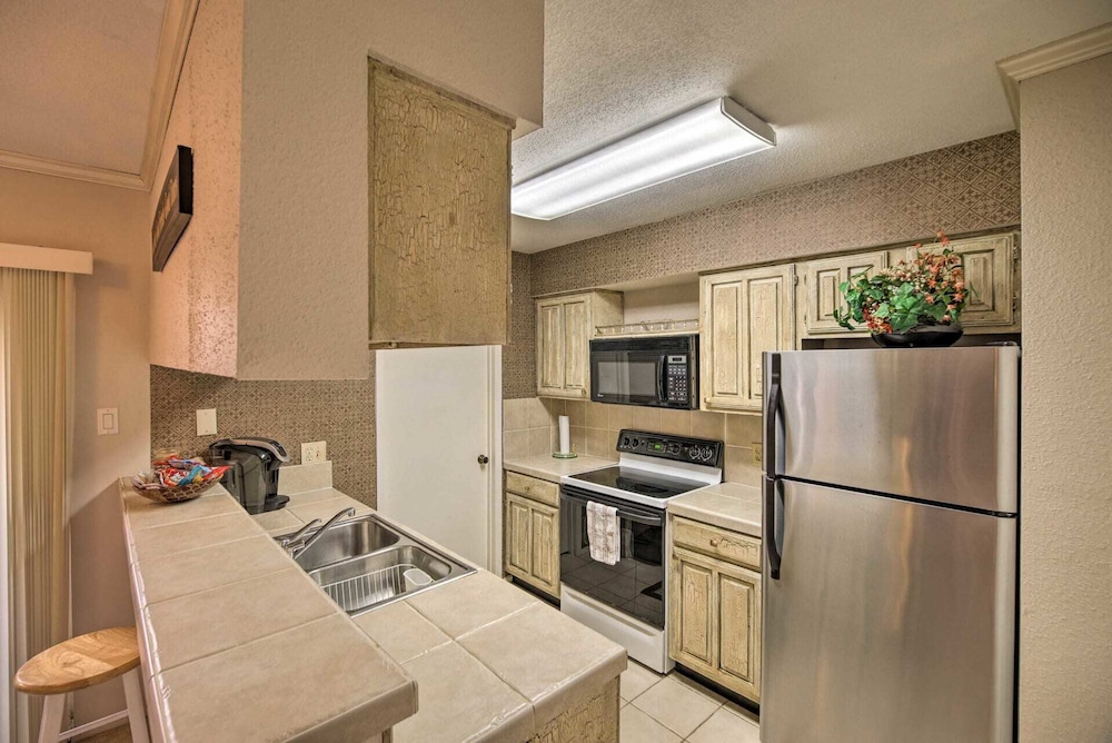 Houston Med Center NRG Area 2B 2B All Inclusive - photo 10
