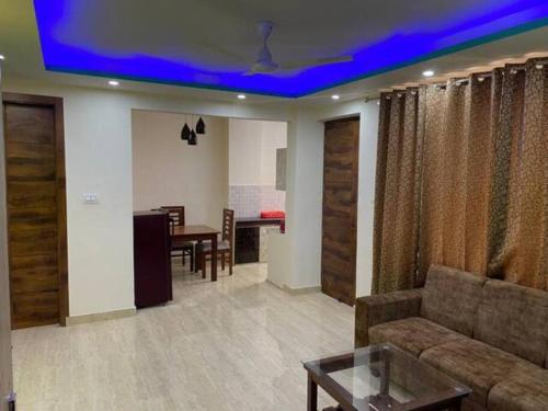 Homlee Heaven in Hills 1BHK Parking Lift Tapovan — 4-Star Luxury Hotel in Rishikesh, India