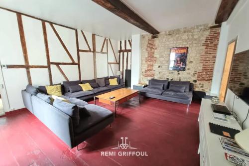 Kinta Panda Pool Table City Center 13 2 guests in Honfleur, France