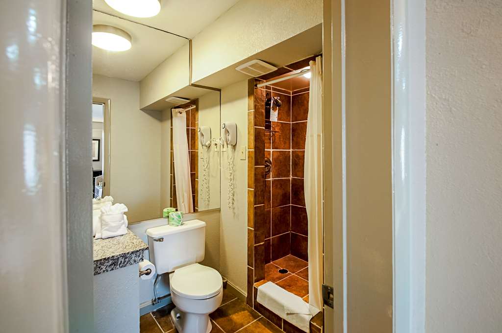 Quality Inn near Potomac Mills - photo 15
