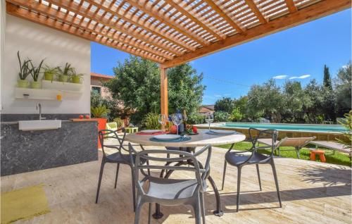 Gorgeous Home In Trabia With Wifi — Trabia — photo 4