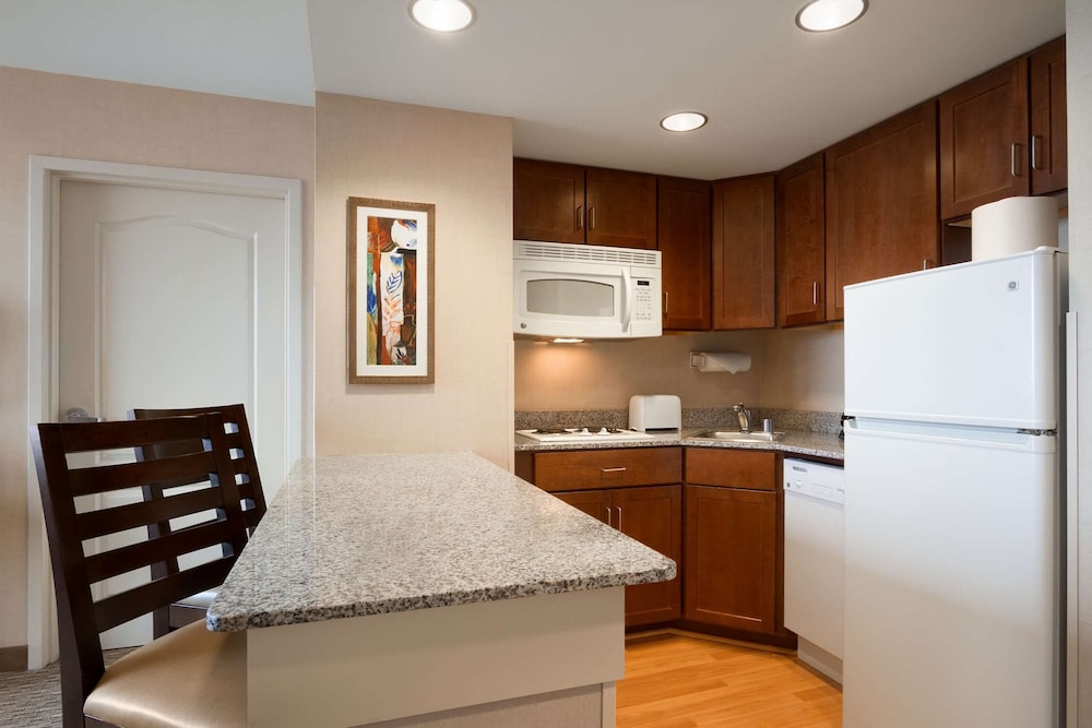 Homewood Suites by Hilton Baltimore - photo 11