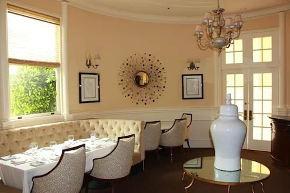 Hotel Majestic - photo 23
