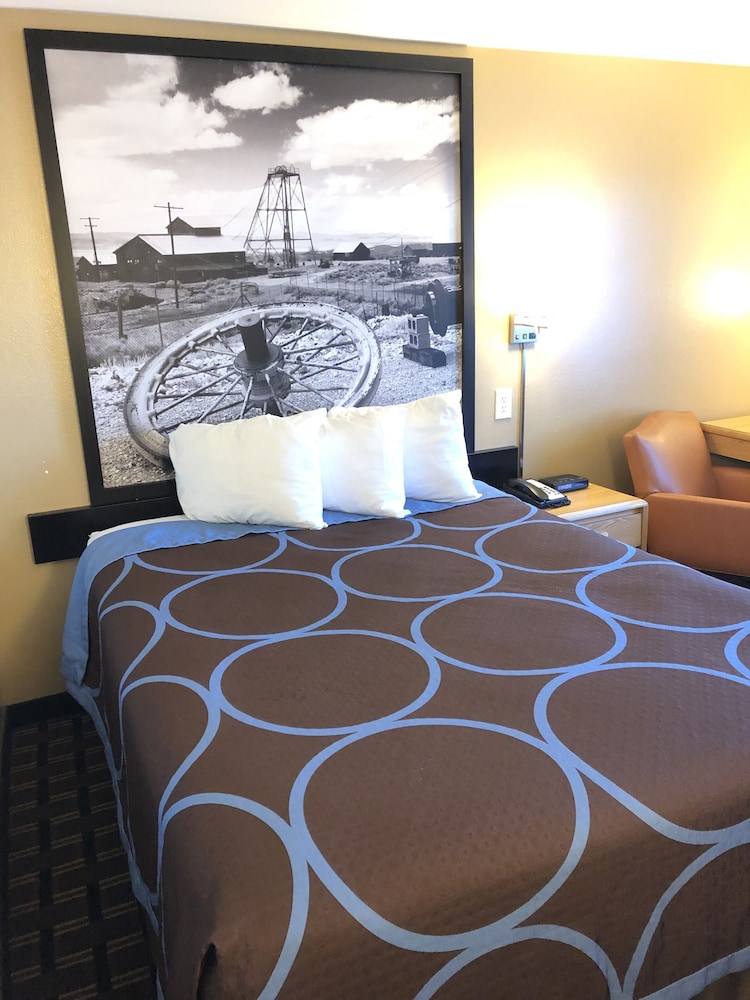 Super 8 by Wyndham Carson City Lake Tahoe - photo 9