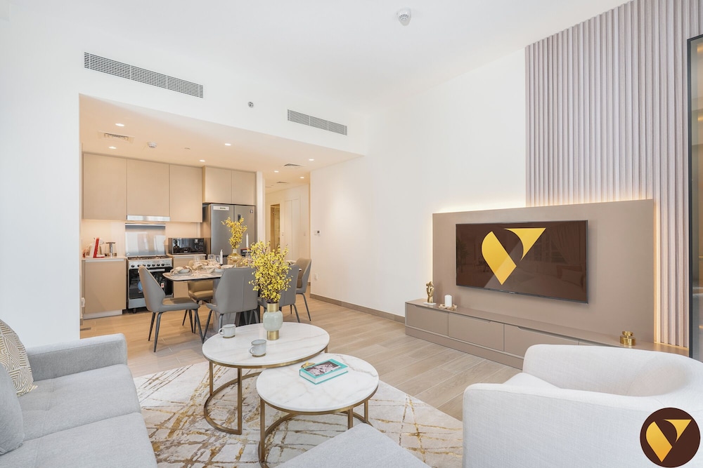 Vogue Creek Beach Rosewater Waterfront Living close to Downtown Burj Khalifa and Dubai mall Two Bedroom Apartment with Balcony and Vibrant Community View Private Manmade Beach Access to all Amenities — 4-Star Luxury Hotel in Dubai, United Arab Emirates