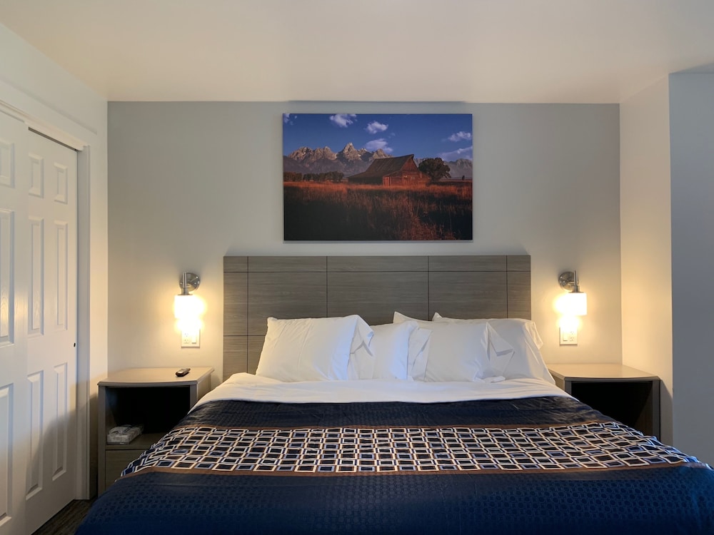The Gunnison Inn at Dos Rios Golf Course - photo 12