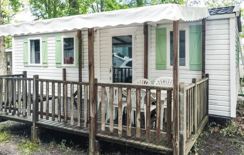 Pet Friendly StaCaravan In Aureilhan — hotel in Aureilhan