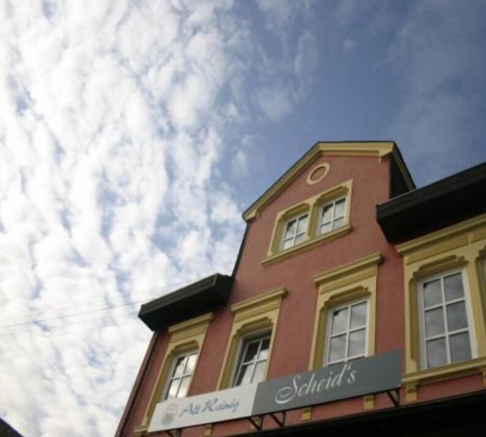 Scheid s Hotel Restaurant pet-friendly hotel Wasserliesch
