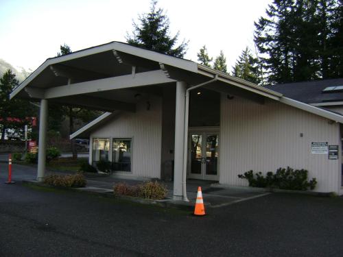 Edgewick Inn - photo 18