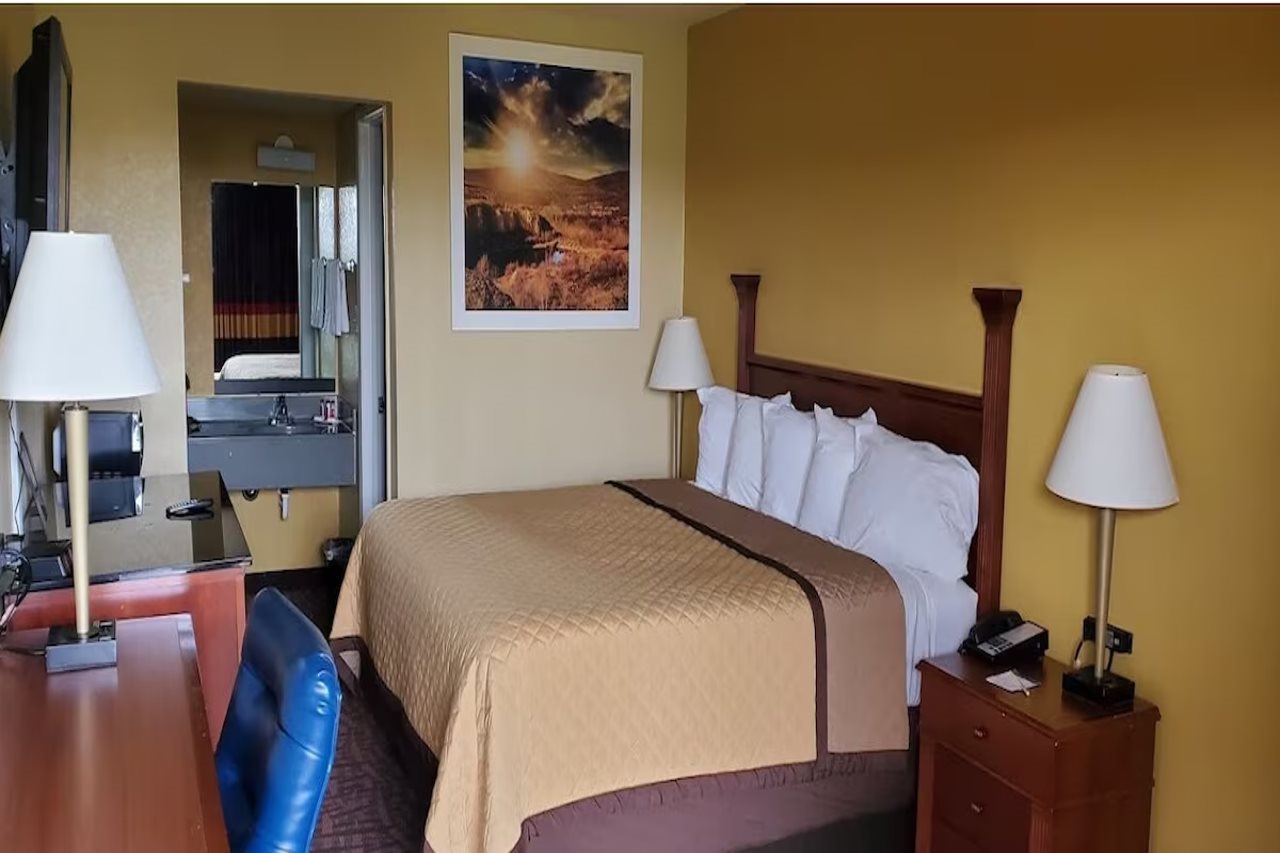 Days Inn by Wyndham Concord - photo 7