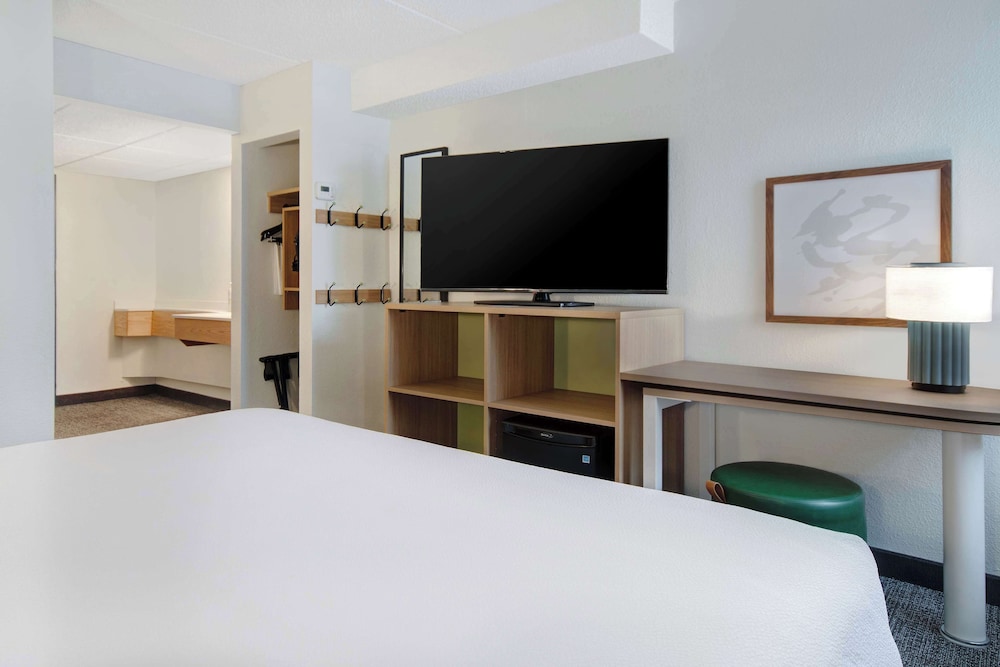 Spark by Hilton Rochester University Area - photo 19