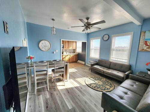 Ocean Rendezview Steps to Beach & Boardwalk in Atlantic City, United States