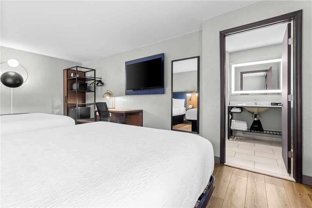 La Quinta Inn by Wyndham Huntsville Research Park - photo 19