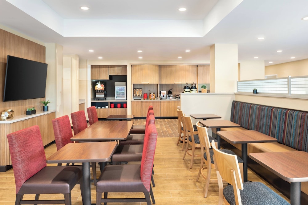 TownePlace Suites by Marriott Milwaukee Grafton - photo 14