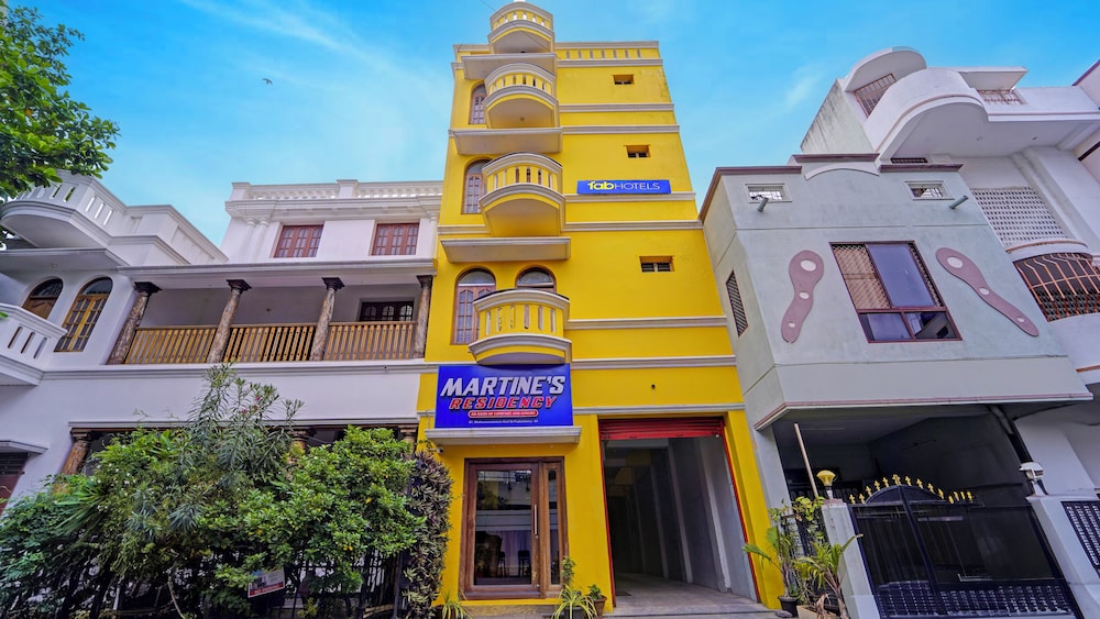 Fabhotel Martine Residency French Colony 5 Mins from Rock Beach in Puducherry, India