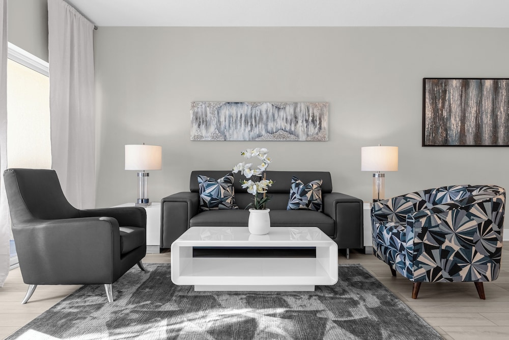 7105 - carbon neutral hotel in Orlando