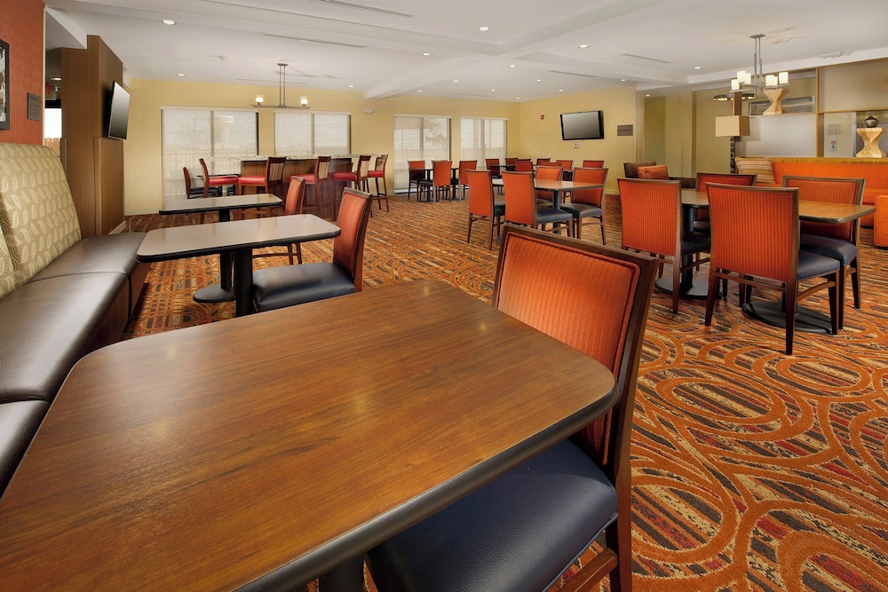 Towneplace Suites Eagle Pass - photo 26