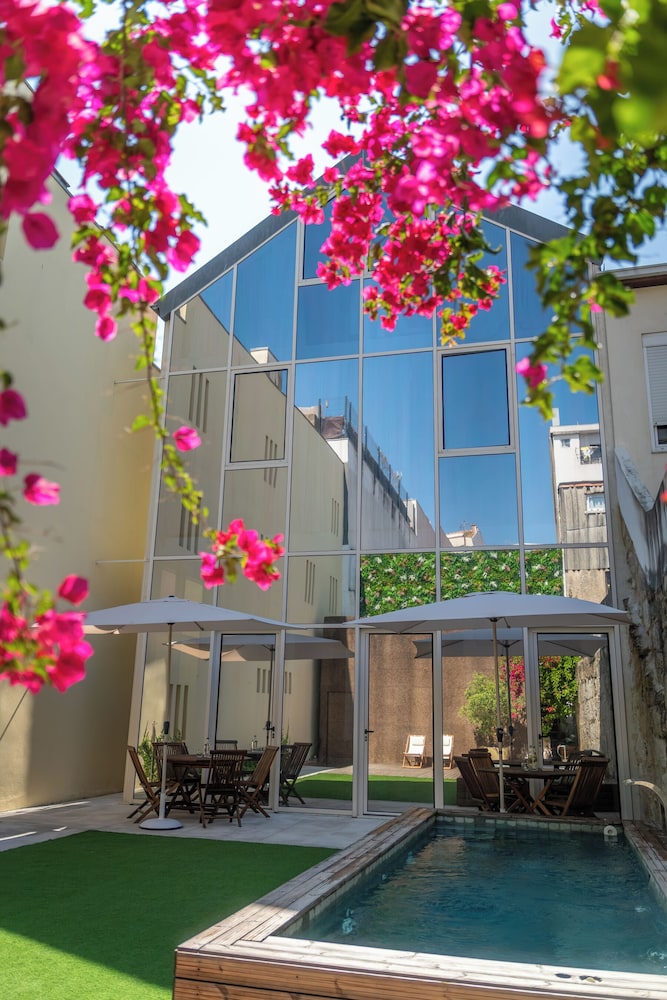 Ocean Porto Beach House — 4-Star Luxury Hotel in Matosinhos, Portugal