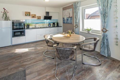 Traum Wohnung 3 mit Balkon — 4-Star Luxury Hotel in Norddeich, Germany