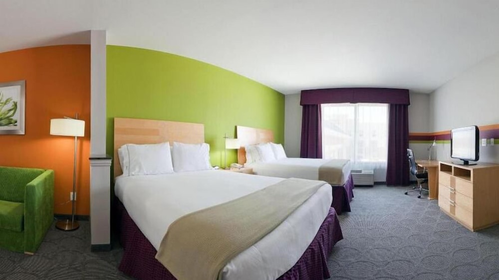 Holiday Inn Express Hotel & Suites Clute Lake Jackson by IHG - photo 11