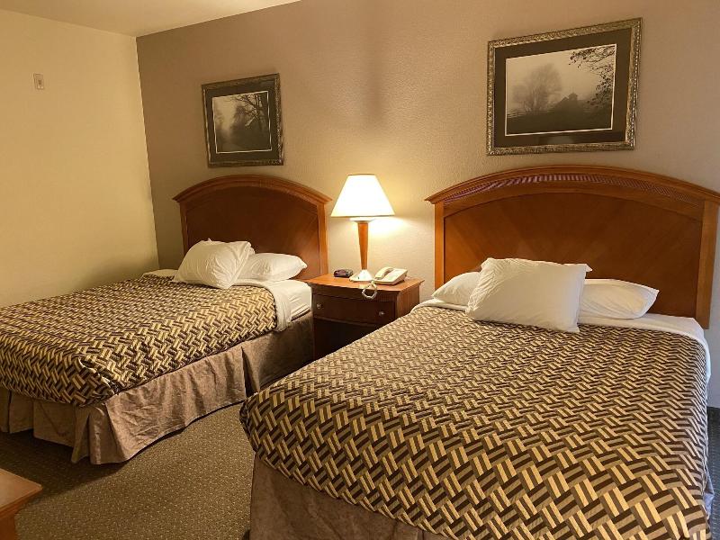 A Riverside Inn Travelodge by Wyndham - photo 39