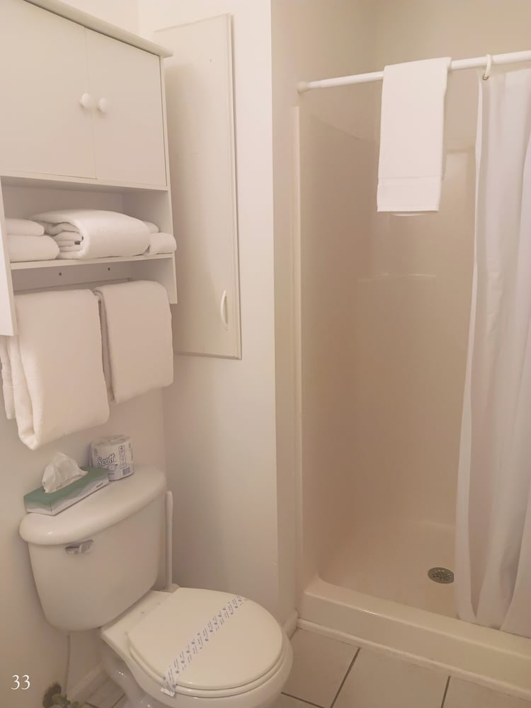 The Cozy Inn - photo 80