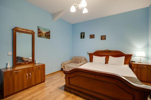 Rustaveli Two Bedroom Apartment with 5 Star Location