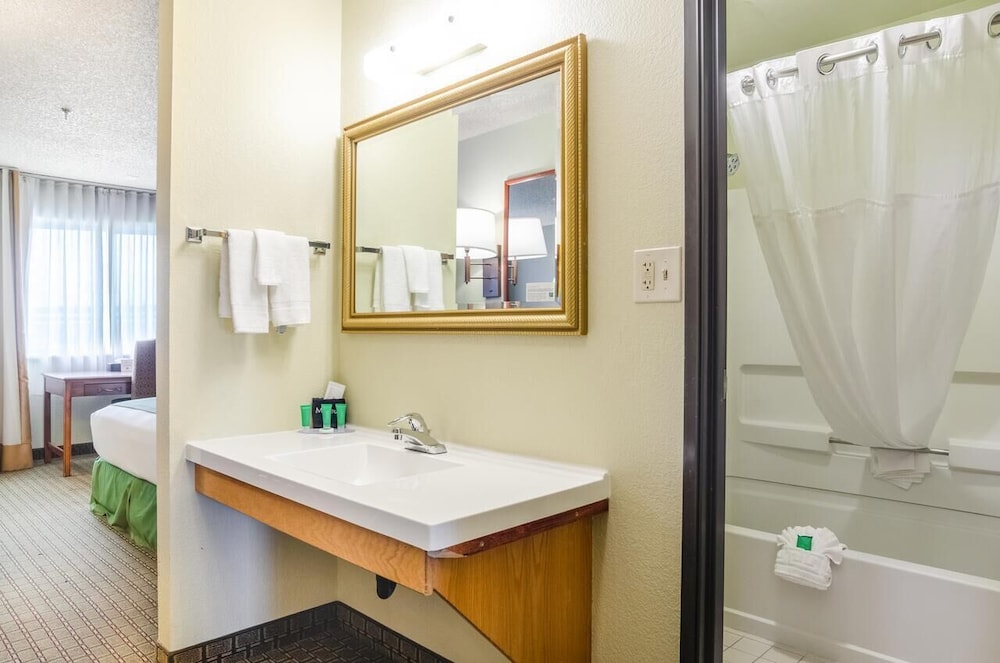 Cheyenne Guest Inn - photo 11