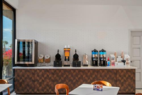 Signature Indio I 10 Coachella Valley by Sonesta - photo 30
