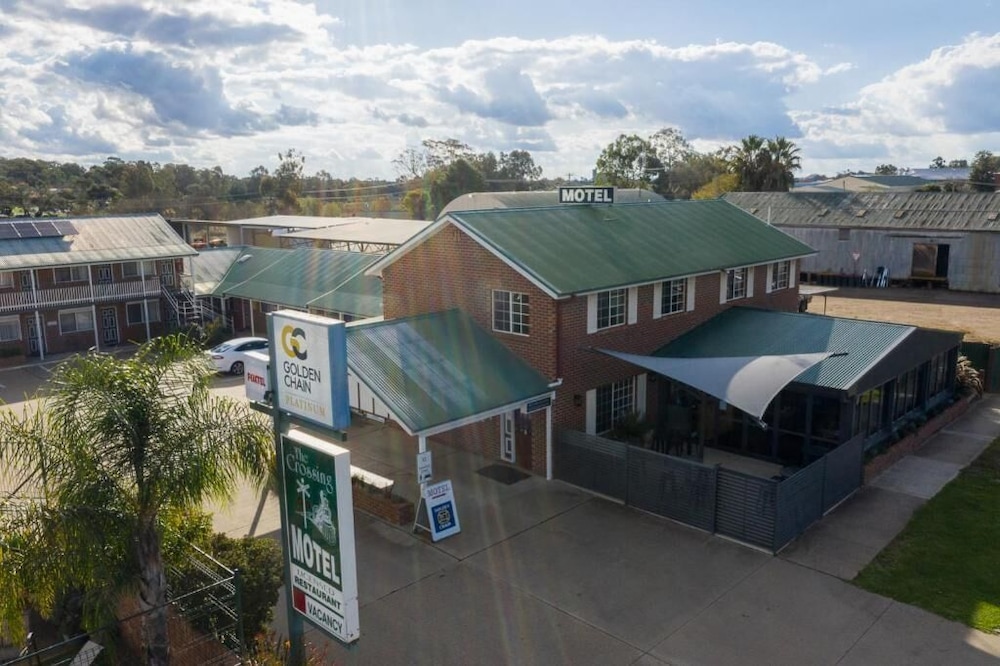 The Crossing Motel - carbon neutral hotel in Junee