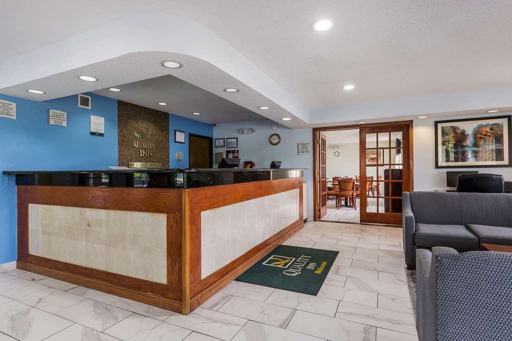 Quality Inn Sycamore DeKalb - photo 7