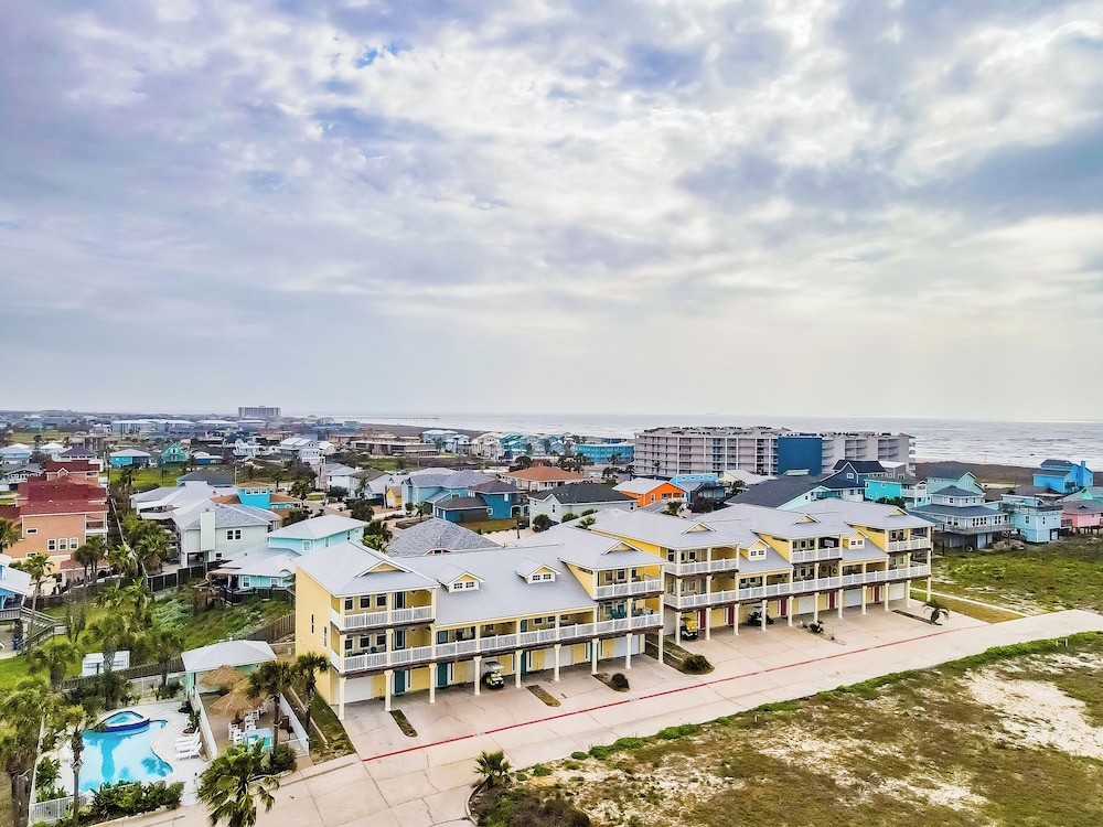 Sandbar by Silver Sands Vacation Rentals — 4-Star Luxury Hotel in Port Aransas, United States