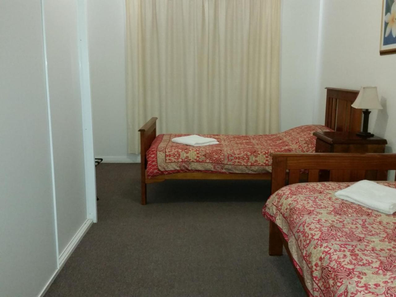 About Town Cottages — Broken Hill — photo 2