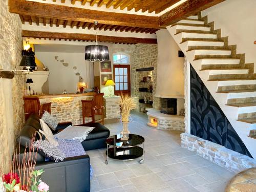 Authentique Bijou Cœur d Orange à 2 pas du Théâtre Antique in Orange, France