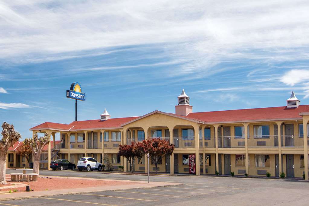 Days Inn by Wyndham Van Horn TX - photo 4