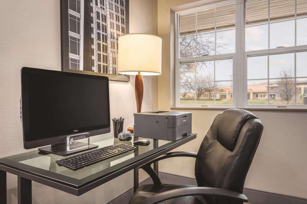 Country Inn & Suites by Radisson Dakota Dunes SD - photo 16