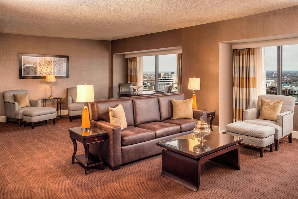 The Plaza Hotel Columbus at Capitol Square - photo 8