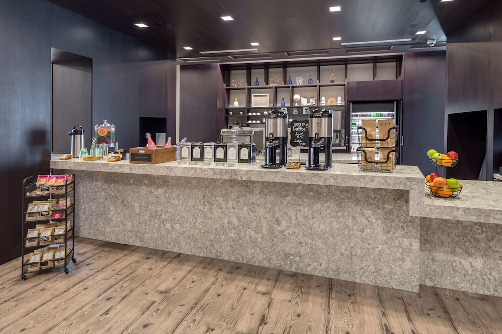 The Summit Hotel - photo 43