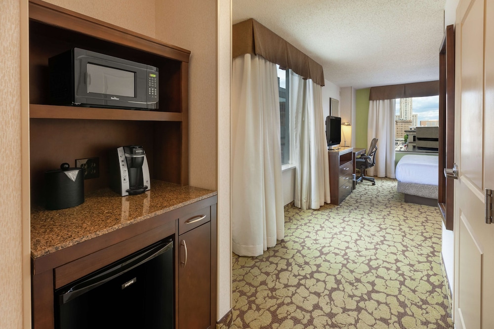 Hilton Garden Inn Pittsburgh University Place - photo 12