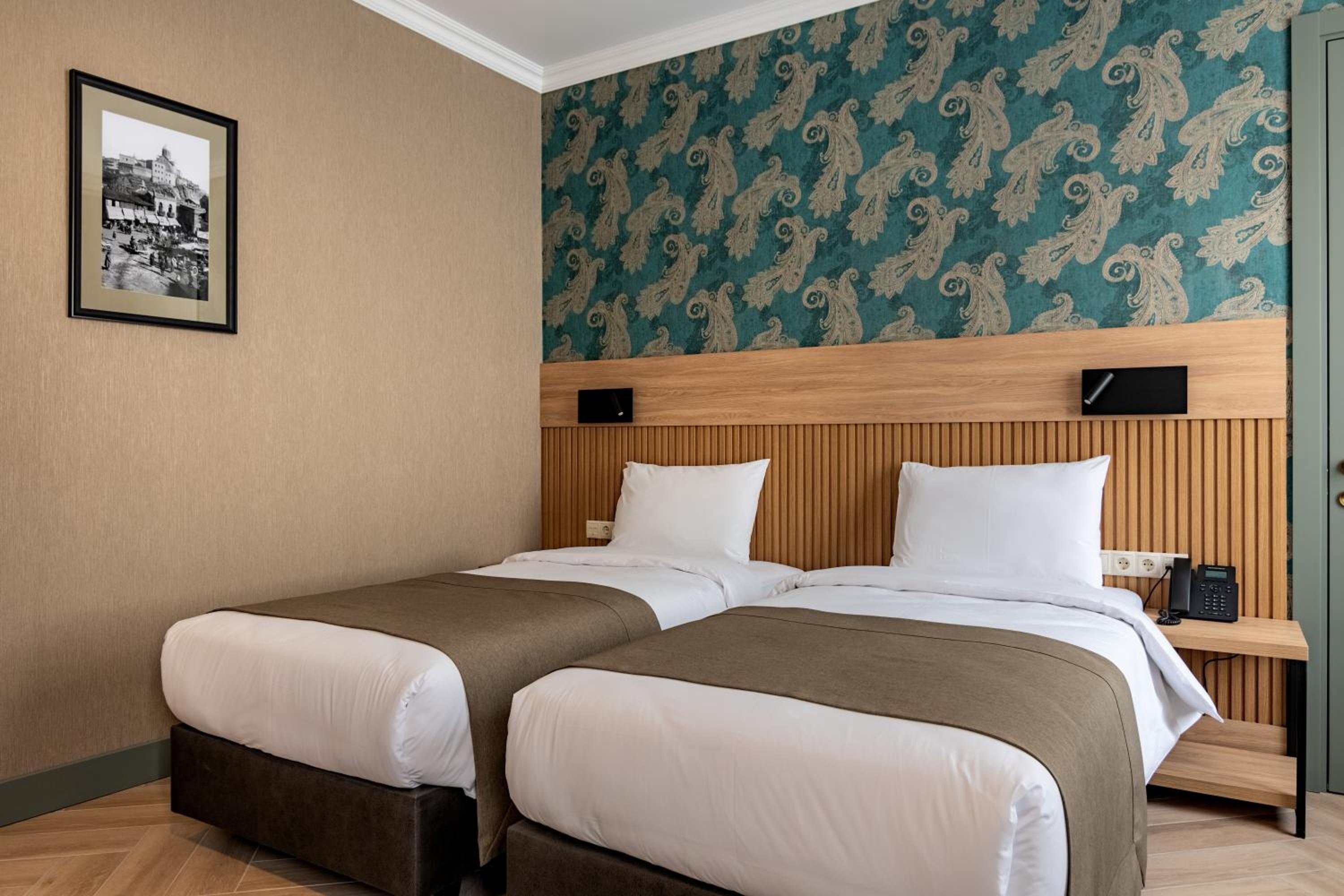 Hotel Old Wall