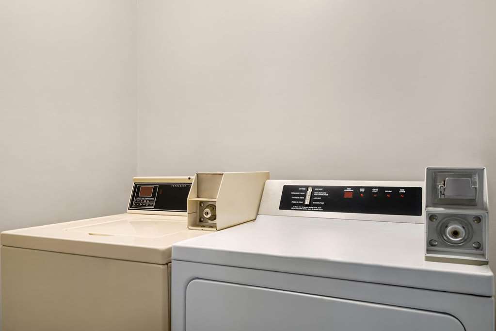 Days Inn by Wyndham Canastota Verona - photo 34