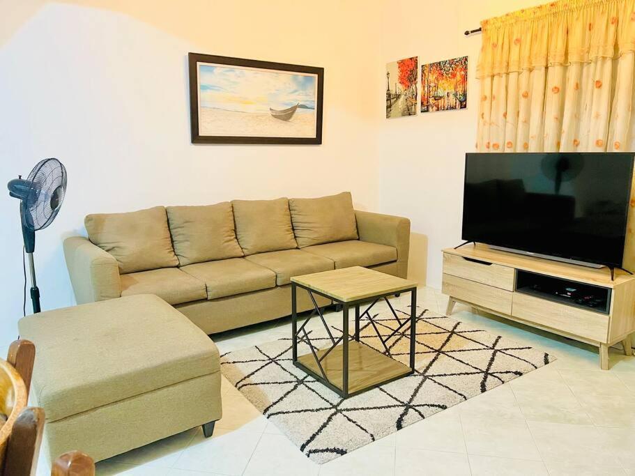 Awesome 2 bedrooms living & dining area — 4-Star Luxury Hotel in General Trias, Philippines
