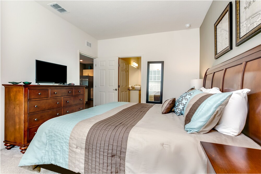 West Lucaya Resort 3 Bedroom Vacation Townhome - photo 3