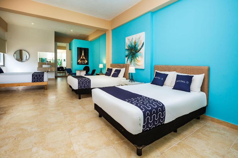 Capital O Cancun International Airport 24 7